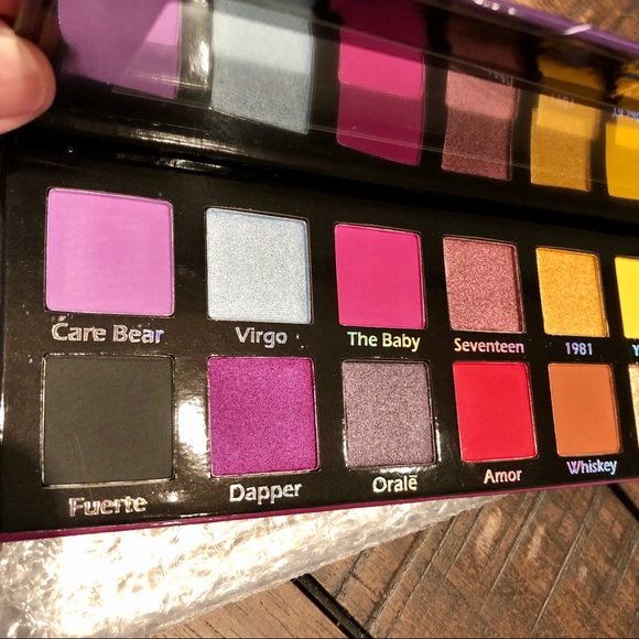 SET OF 2 Pinky Rose Eyeshadow Palettes - Picture 7 of 15